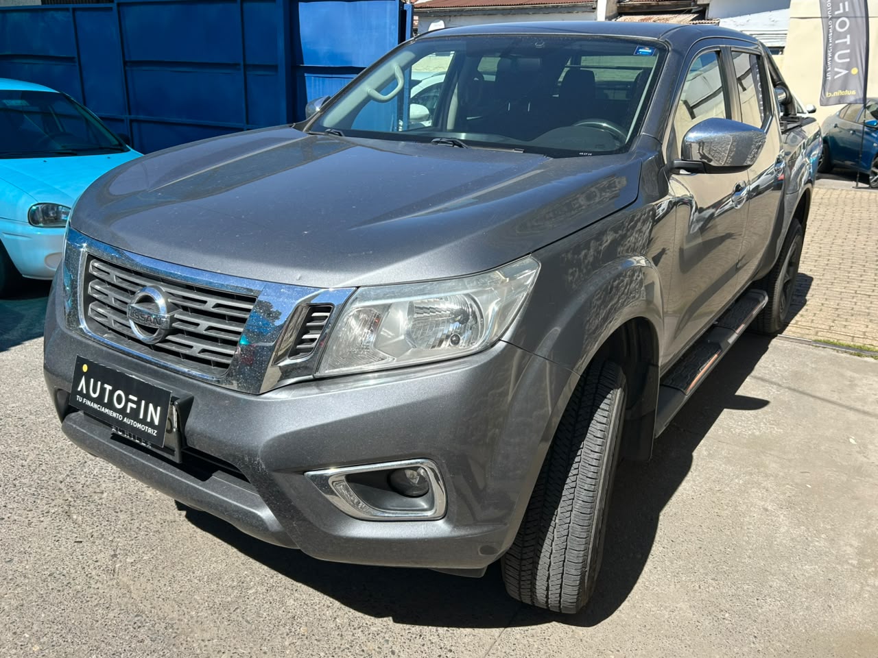 Nissan Np300